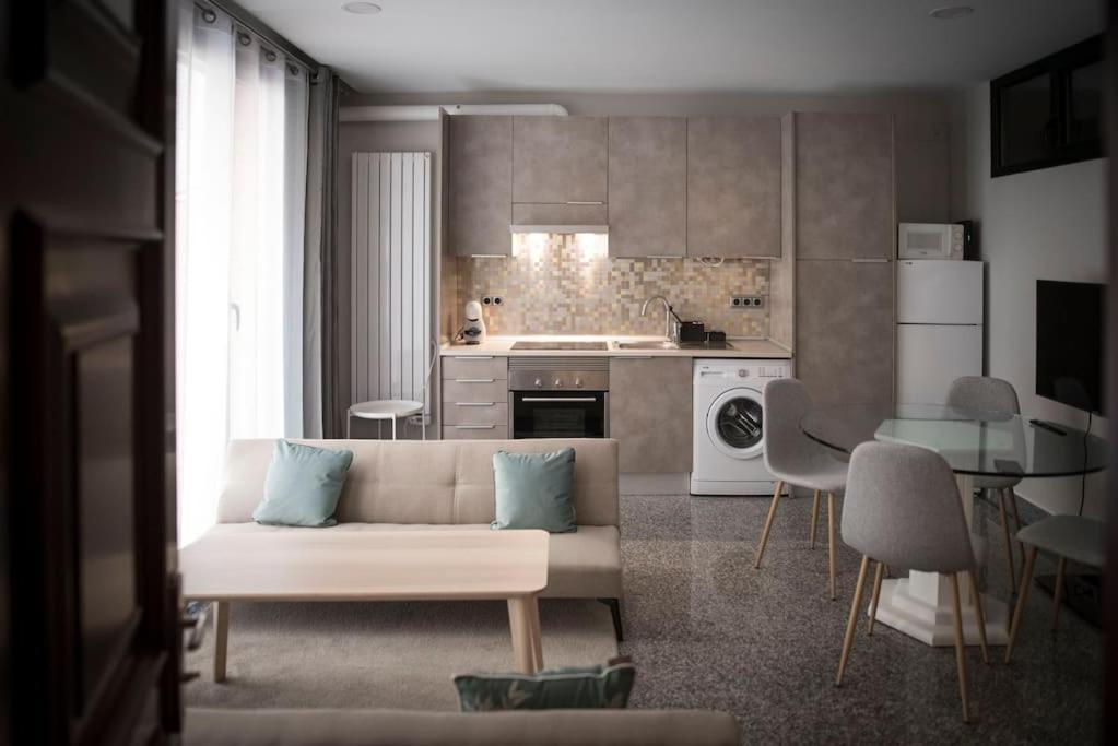 Apartamento En Centro Historico Con Patio Romano Сан-Лоренсо-де-Ель-Ескоріаль Екстер'єр фото